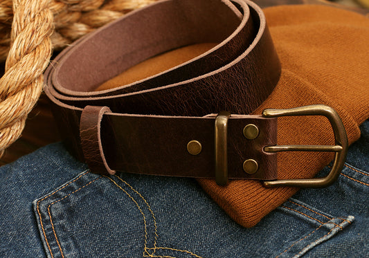 Casual leather belt with antique brass buckle 1 1/2"