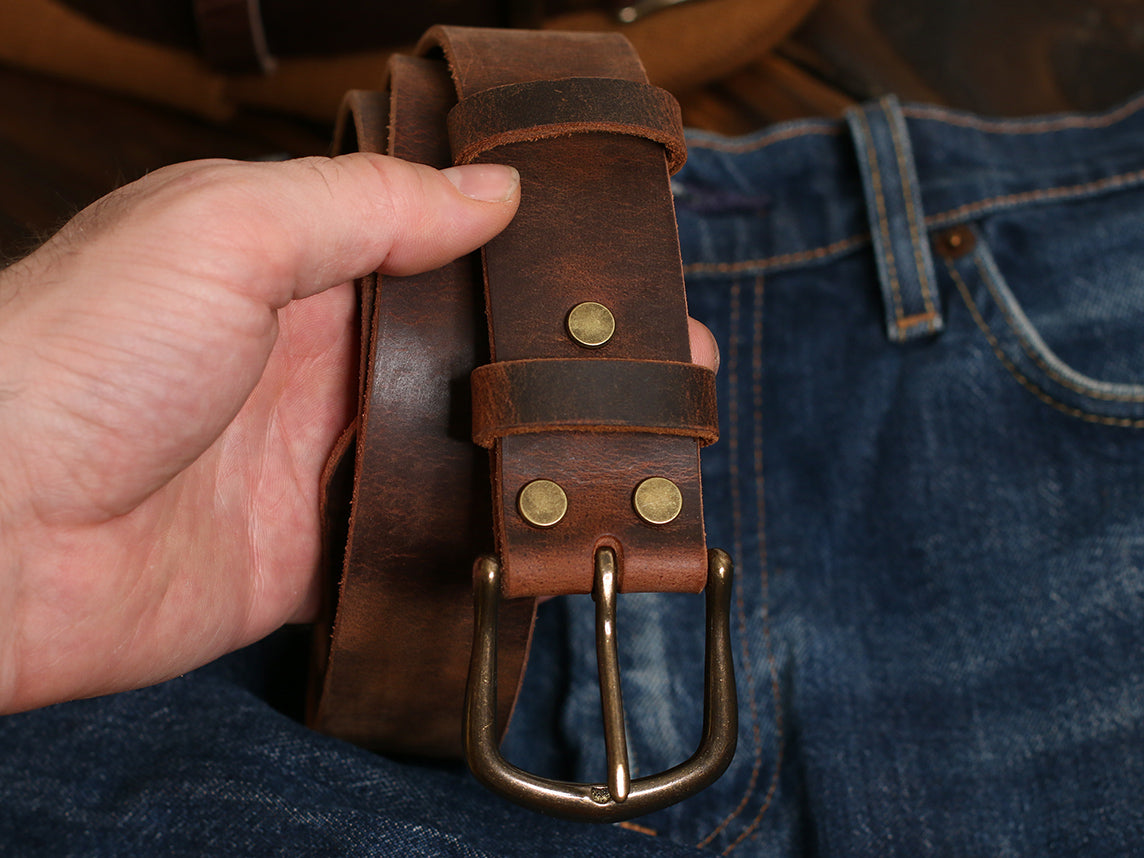 Leather belt with antique brass buckle - brown Crazy Horse